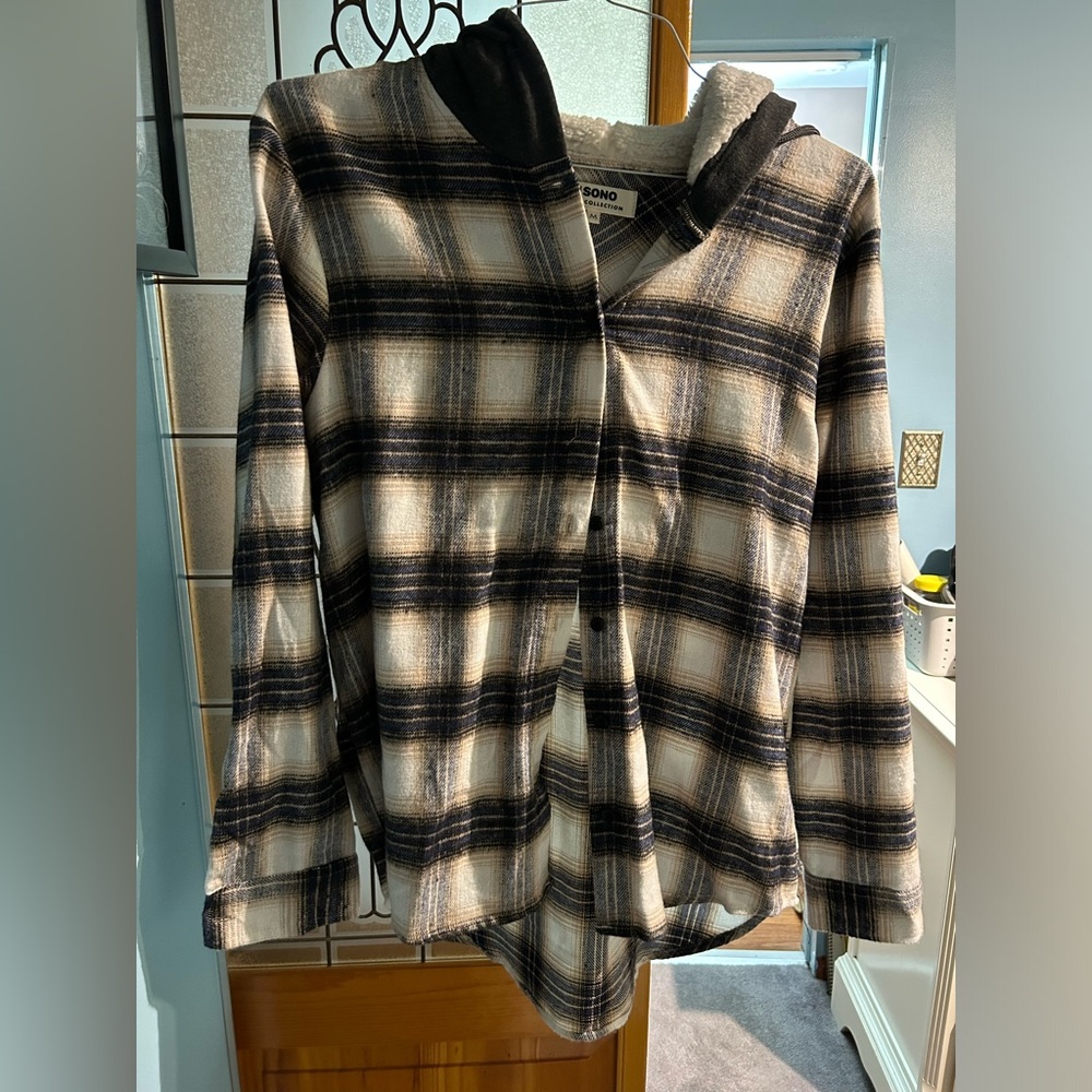 Women’s flannel NEW WITH TAGS